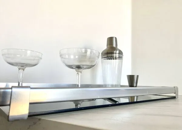 Illustration numéro 5 du produit Plateau en acier et verre fumé MB Italy Années 70