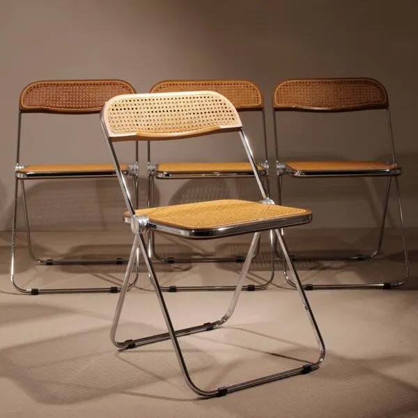 Illustration numéro 5 du produit 4 chaises pliantes 'Plia' de Giancarlo Piretti pour Anonima Castelli