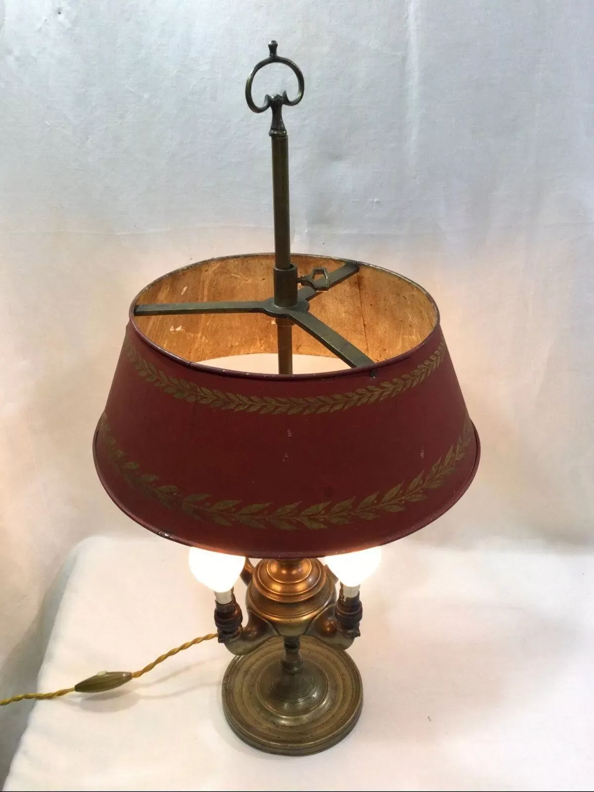 Illustration numéro 5 du produit Lampe bouillotte à 4 lumières