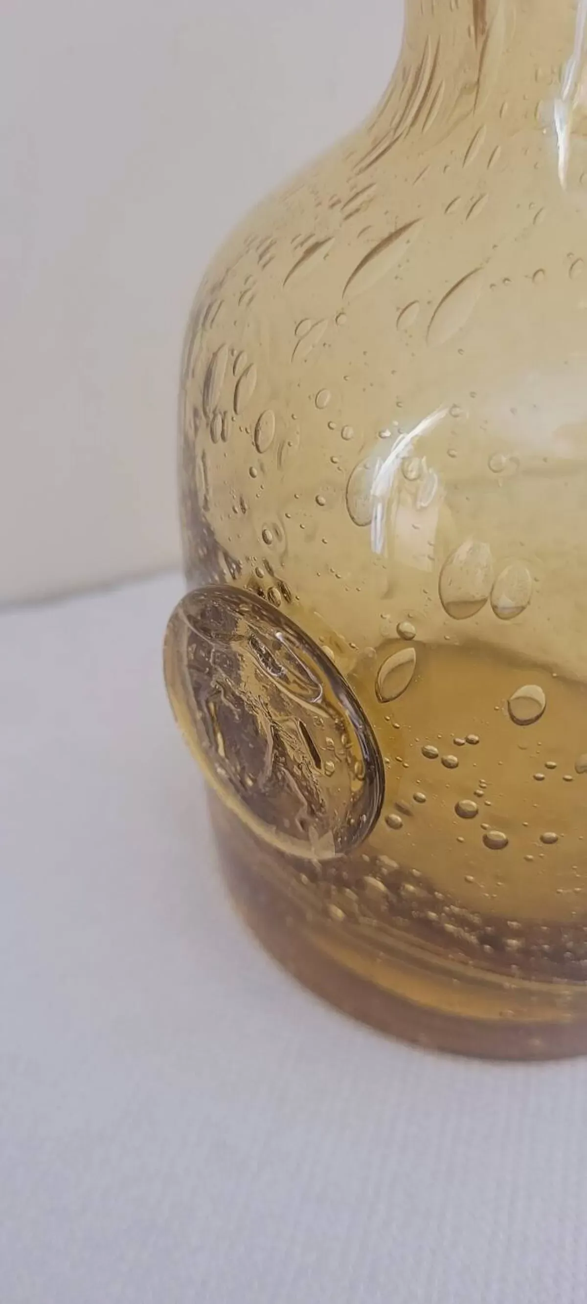 Illustration numéro 5 du produit Pichet en verre bullé soufflé