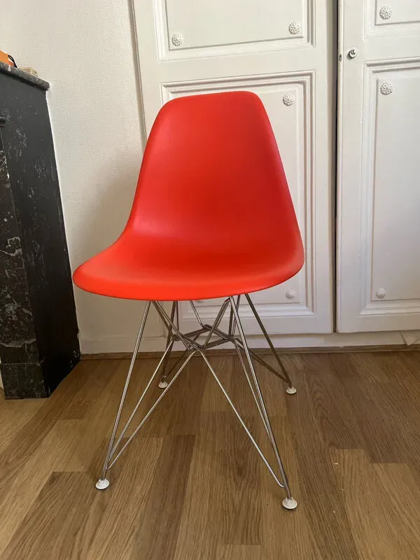 Illustration numéro 5 du produit Vitra chaise DSR - Charles eames