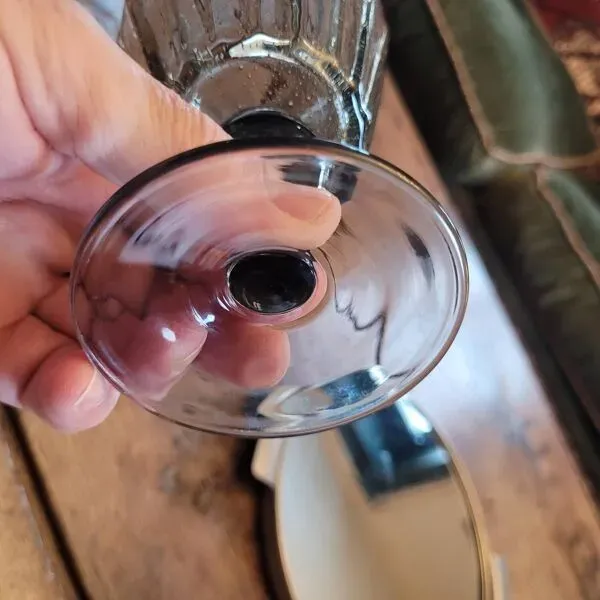 Illustration numéro 5 du produit Verre à pied La Rochère, verre bullé 70's