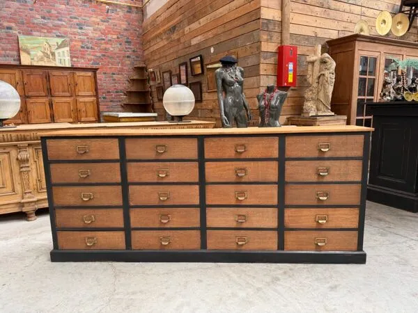 Illustration numéro 5 du produit Meuble de métier début XXème