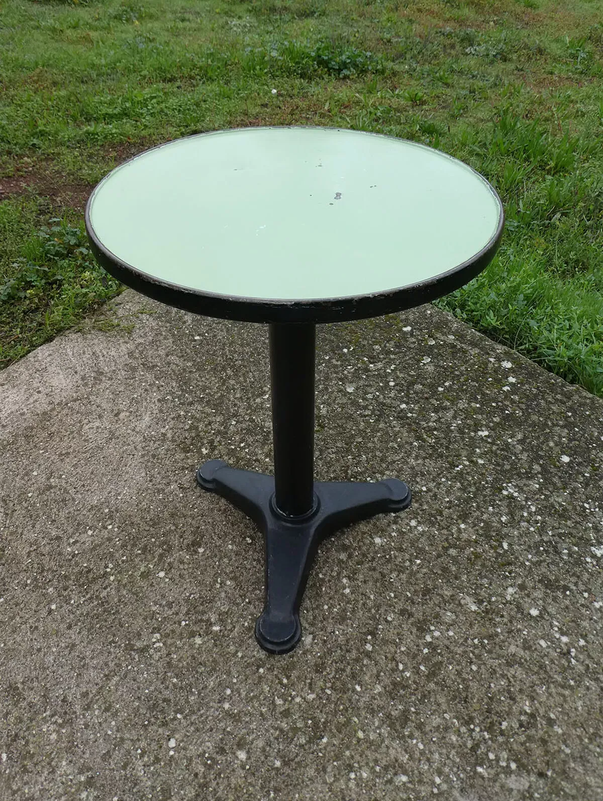 Illustration numéro 5 du produit Guéridon tolix modèle lx