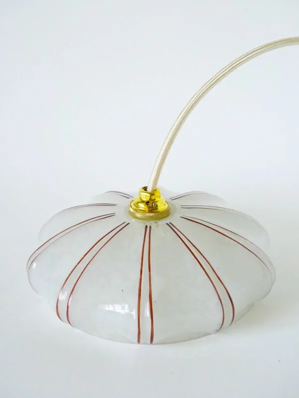 Illustration numéro 5 du produit suspension en verre de Clichy, Blanc et Bordeaux, Art Déco, 1930