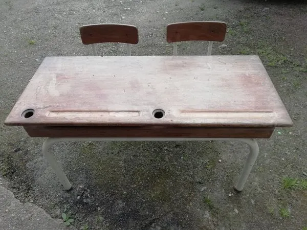 Illustration numéro 5 du produit Bureau écolier double