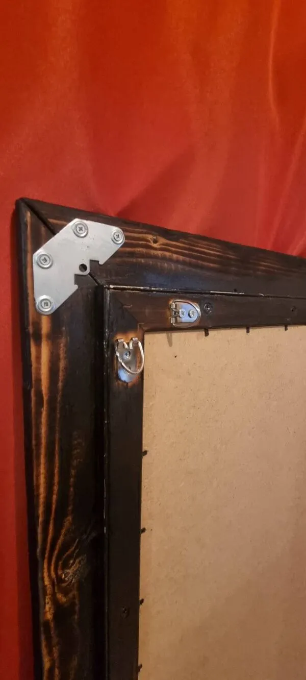 Illustration numéro 5 du produit Miroir artisanal en bois brûlé