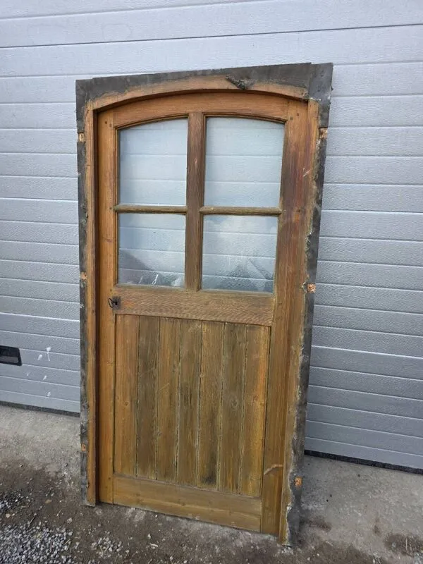 Illustration numéro 5 du produit Porte ancienne en sapin avec bâti