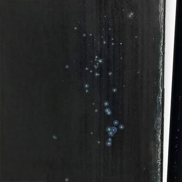 Illustration numéro 5 du produit Vestiaire métal boules bois et scoubidou années 60