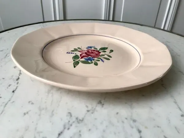 Illustration numéro 5 du produit Plat rond rose pâle et fleurs digoin sarreguemines années 30-40