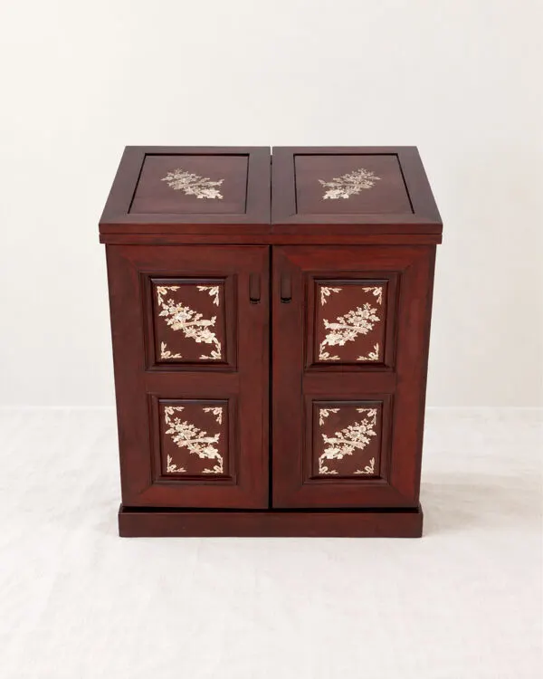 Illustration numéro 5 du produit Meuble bar cabinet en palissandre et nacre – fabrication artisanale