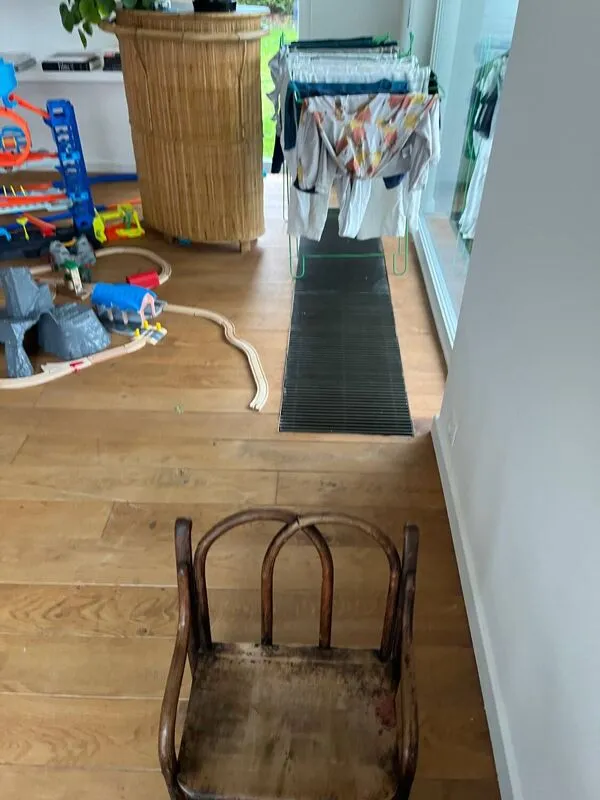 Illustration numéro 5 du produit Pupitre d’écolier ancien estampillé Michael Thonet – début XXe siècle