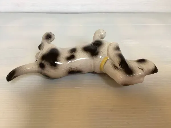 Illustration numéro 5 du produit Petit chien en céramique