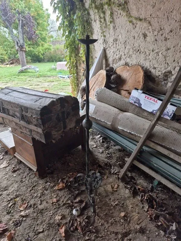 Illustration numéro 5 du produit Lampadaire en fer forgé