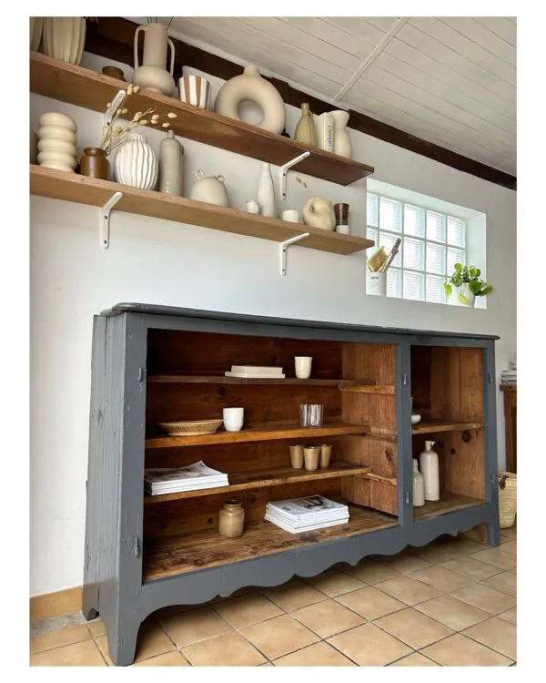 Illustration numéro 5 du produit Meuble enfilade