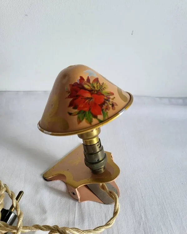 Illustration numéro 5 du produit Ancienne Lampe à Pince Champignon Tole Vintage