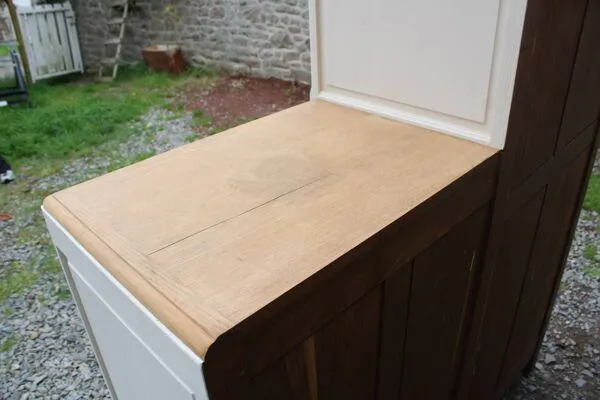 Illustration numéro 5 du produit Armoire asymétrique en chêne massif – Style Art Déco rénové