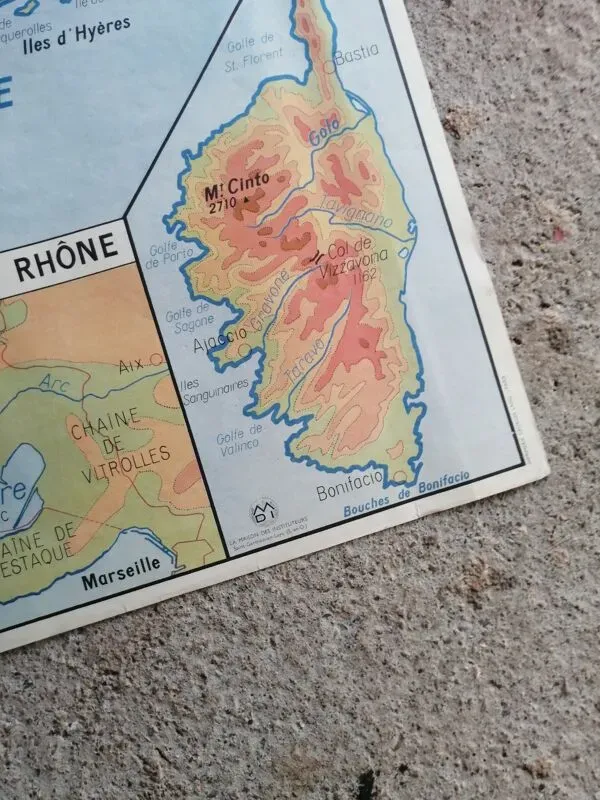 Illustration numéro 5 du produit Carte scolaire vintage mdi France Méditerranée Corse Massif Central