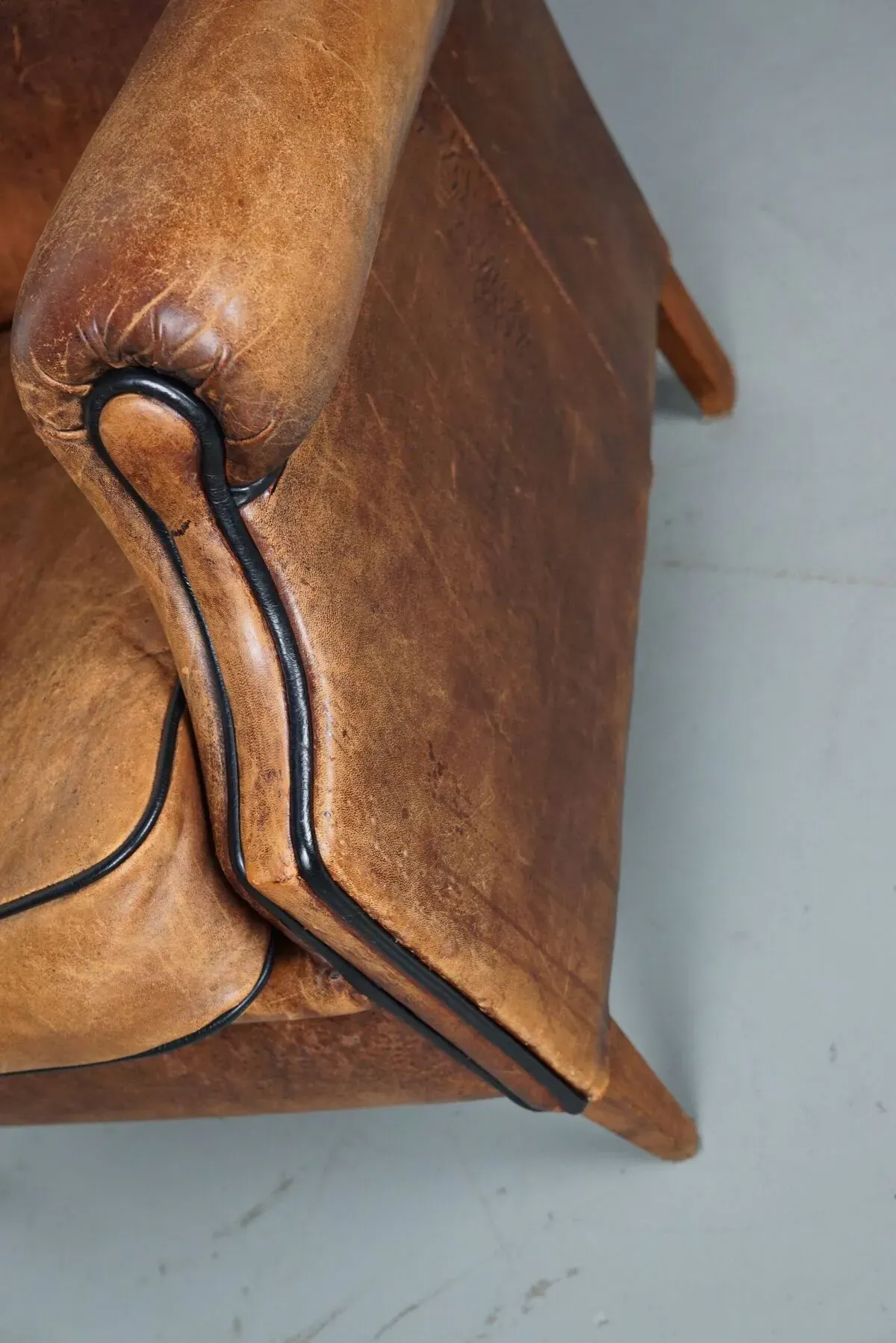 Illustration numéro 5 du produit Fauteuil hollandais vintage en cuir cognac