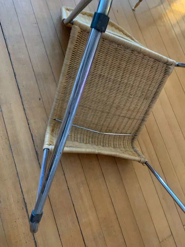 Illustration numéro 5 du produit Chaise vintage en osier et chrome  Années 70