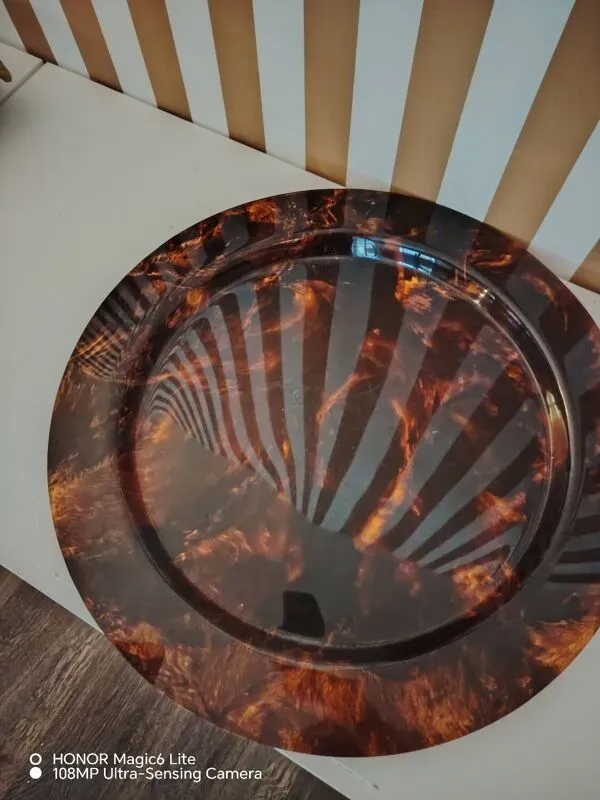 Illustration numéro 5 du produit Plateau écaille tortue