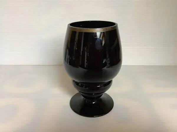 Illustration numéro 5 du produit Vase opaline décoré à la main