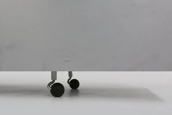 Illustration numéro 5 du produit Buffet LK94 par Maarten Van Severen, Gand Belgique 1994