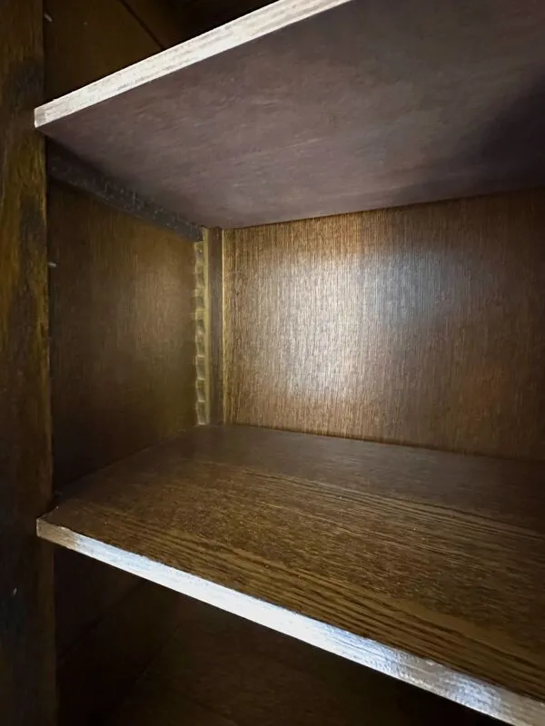 Illustration numéro 5 du produit Bibliothèque en chêne massif - Marque Riskoff