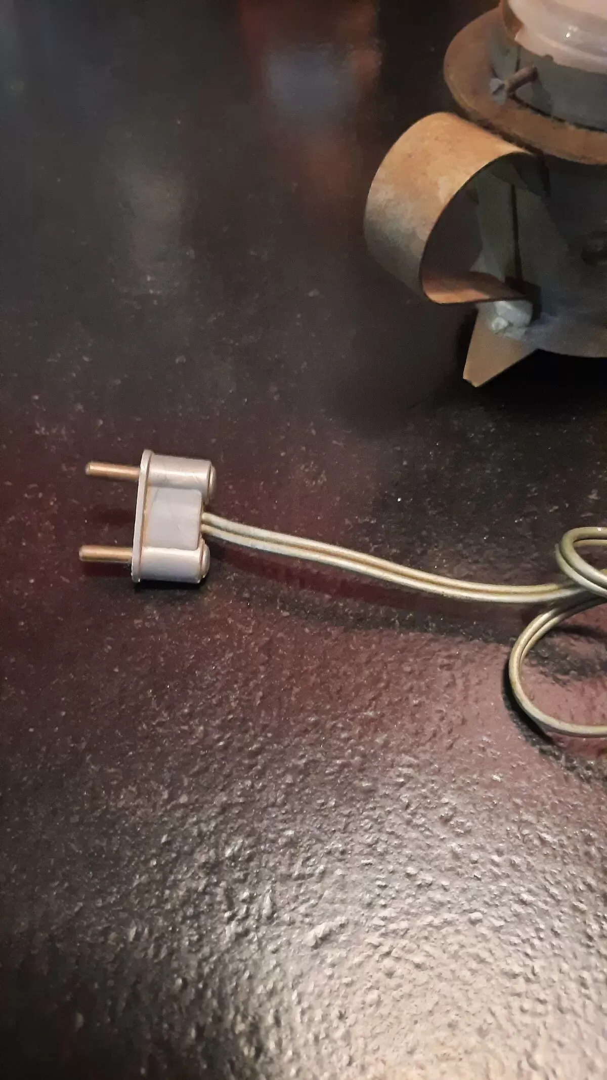 Illustration numéro 5 du produit Lampe vintage