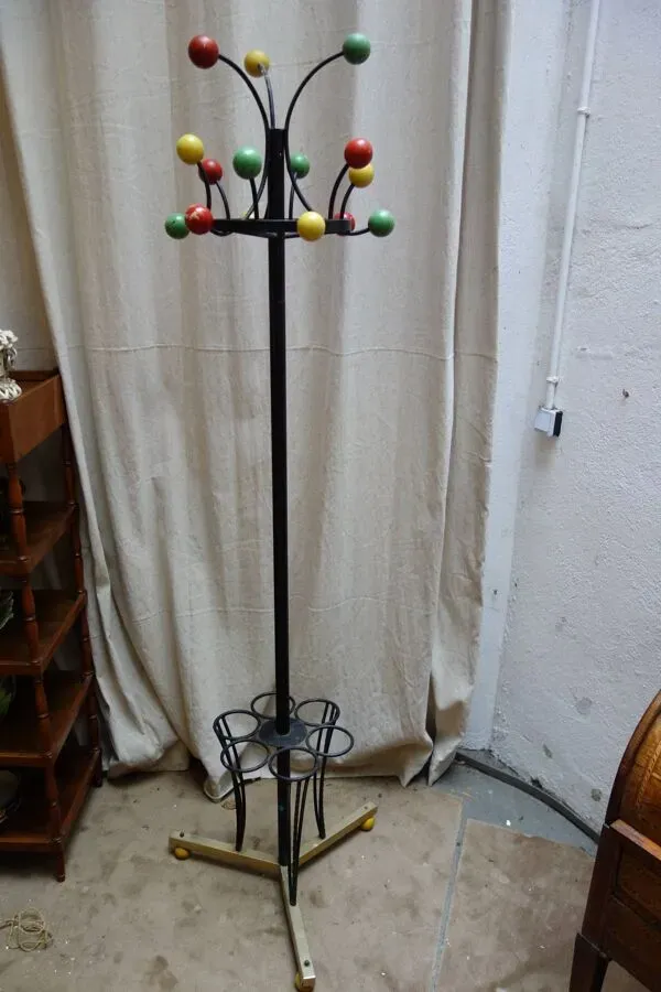 Illustration numéro 5 du produit Porte manteau années 50