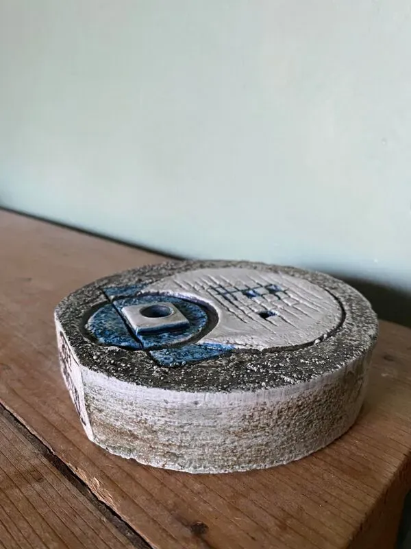 Illustration numéro 5 du produit Vase rond Troïka céramique anglaise