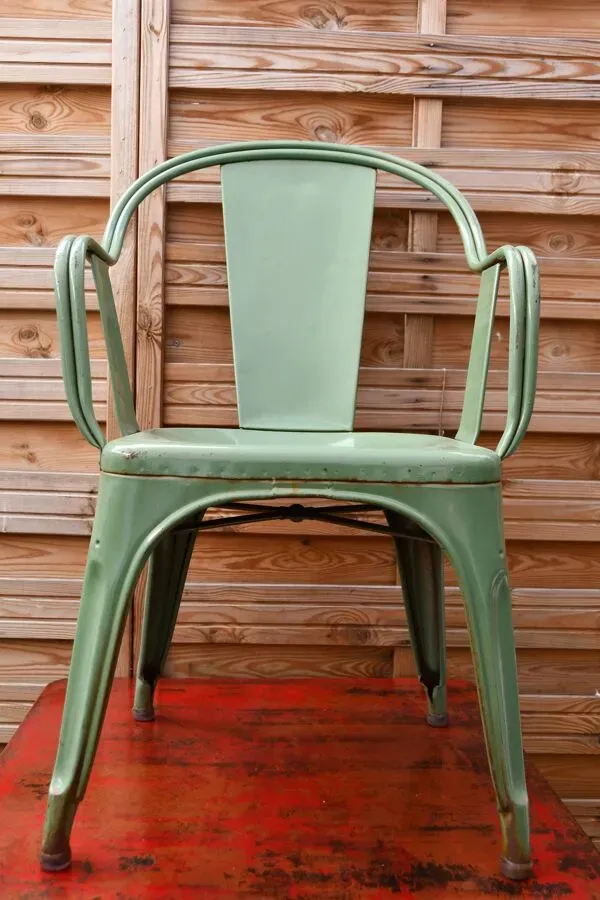 Illustration numéro 5 du produit Fauteuil Tolix C de Xavier Pauchard