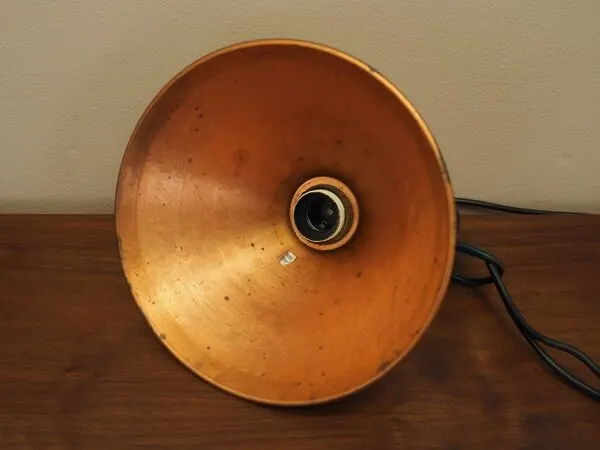 Illustration numéro 5 du produit Lampe suspendue en laiton danois, abat-jour conique industriel, années 1960