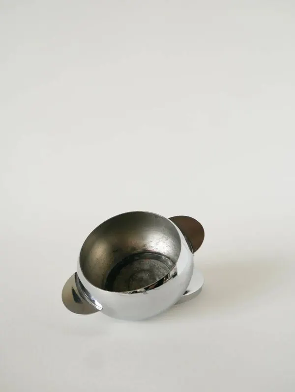 Illustration numéro 5 du produit Petit sucrier en inox, poignée carrée, 1970