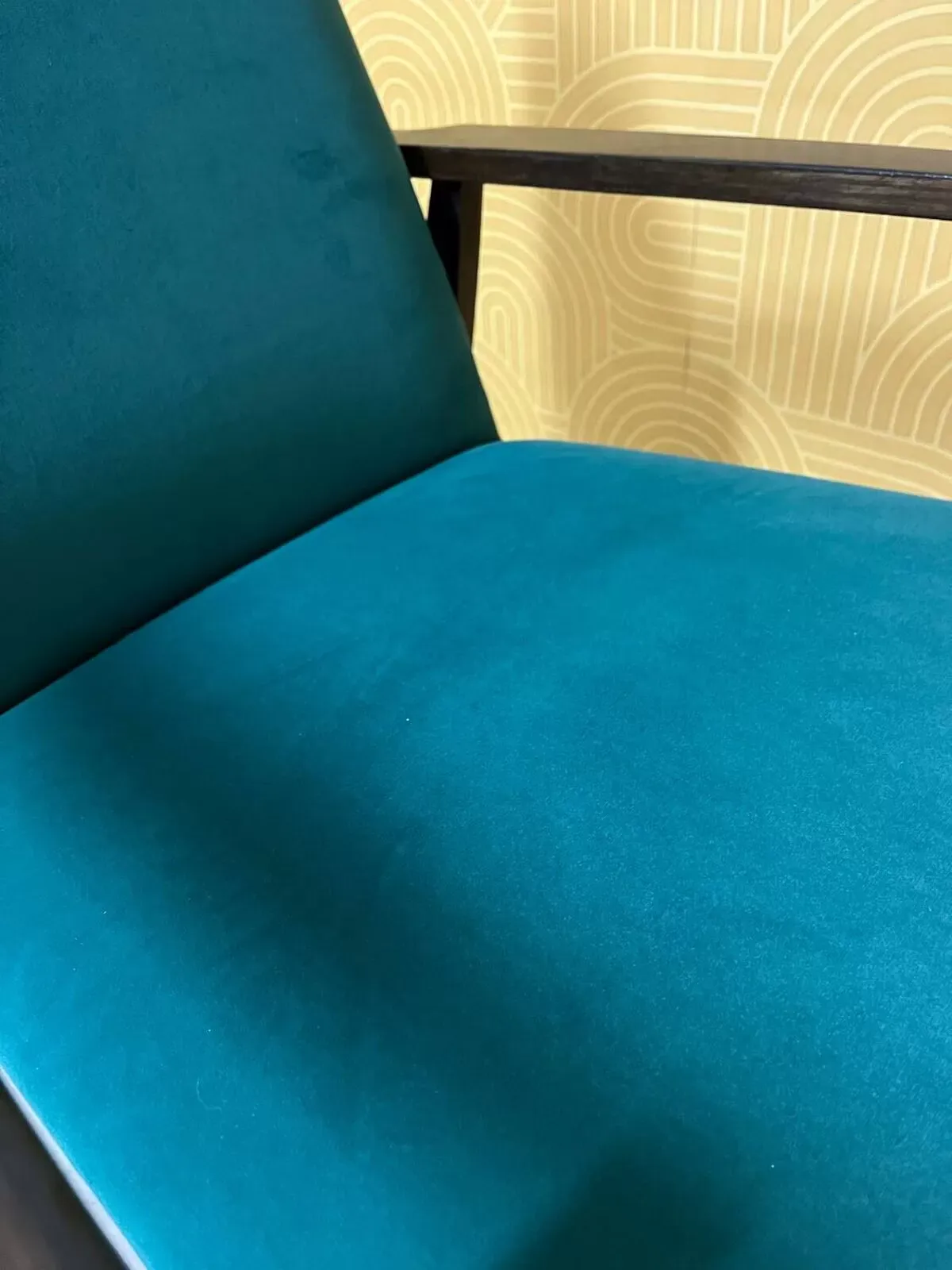 Illustration numéro 5 du produit Fauteuil type 300-190 des années 70 Śnieżka