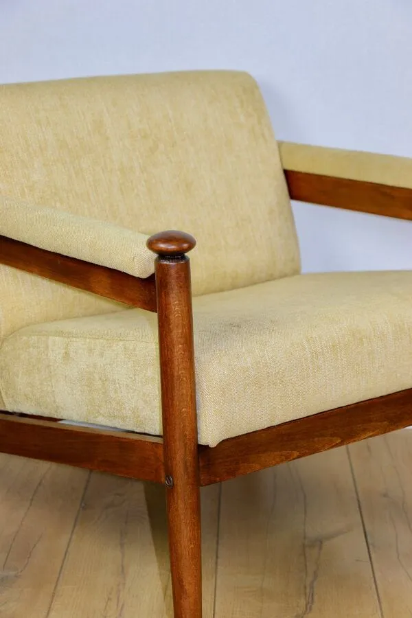 Illustration numéro 5 du produit Fauteuil vintage PRL classique style loft des années 70 jaune crème doré