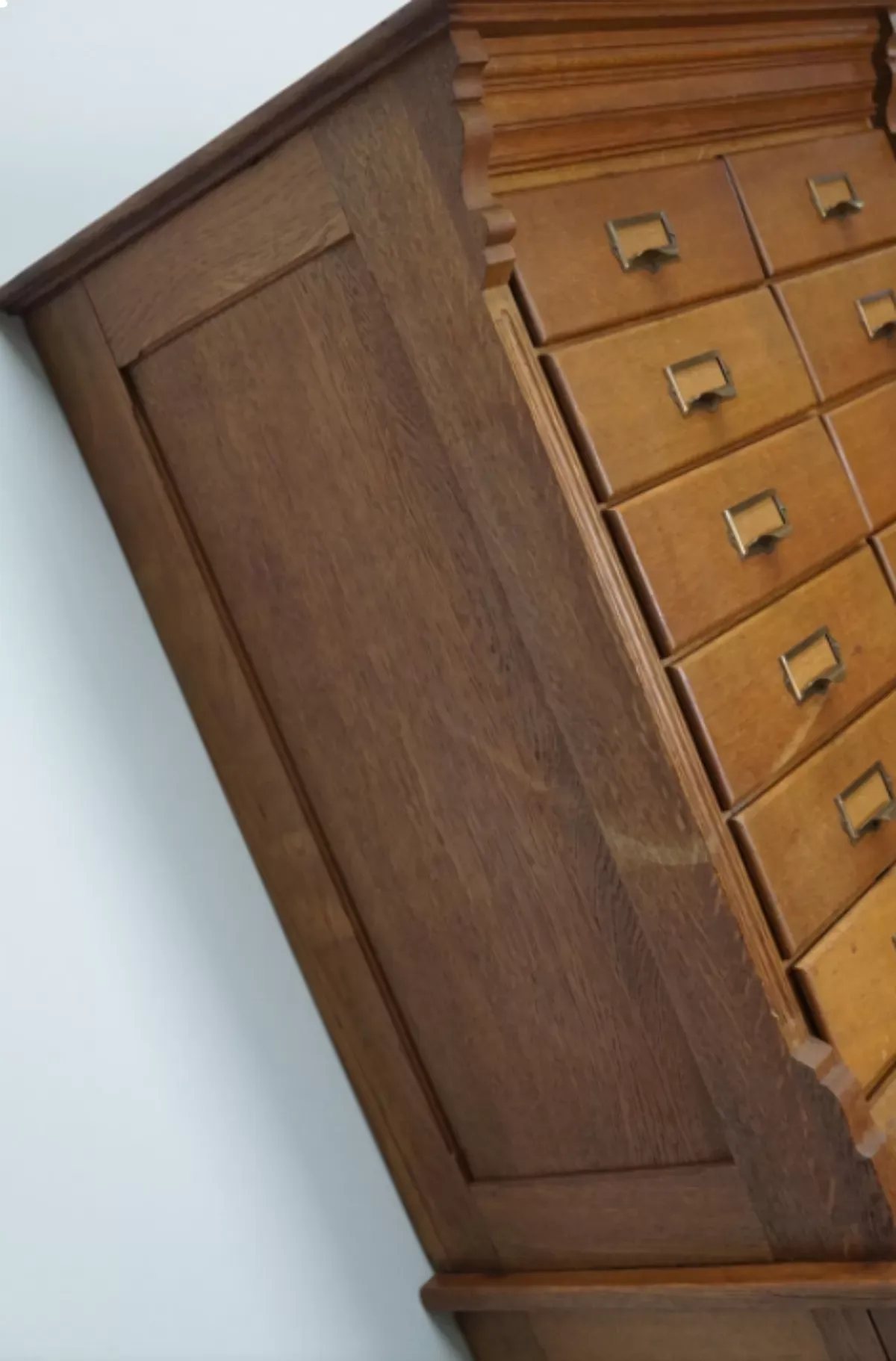 Illustration numéro 5 du produit Apothecary or oak binder Netherlands 1930s