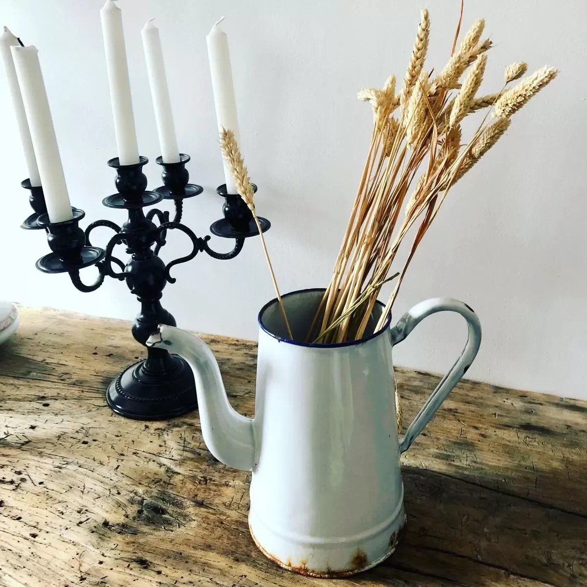 Illustration numéro 5 du produit Théière en tôle émaillée