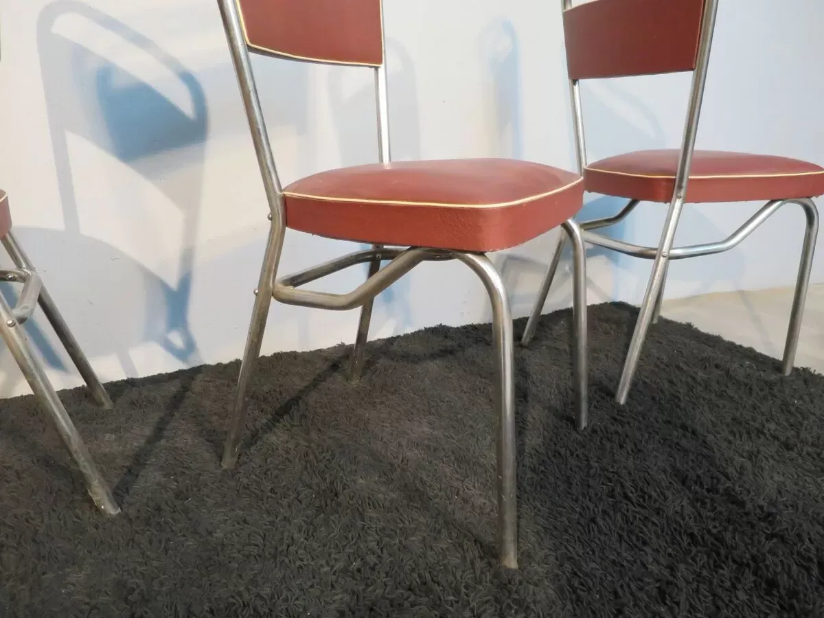 Illustration numéro 5 du produit set de 3 chaises industrielles skai bordeaux