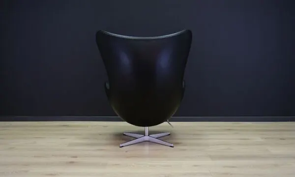 Illustration numéro 5 du produit Fauteuil danois Egg par Arne Jacobsen pour Fritz Hansen