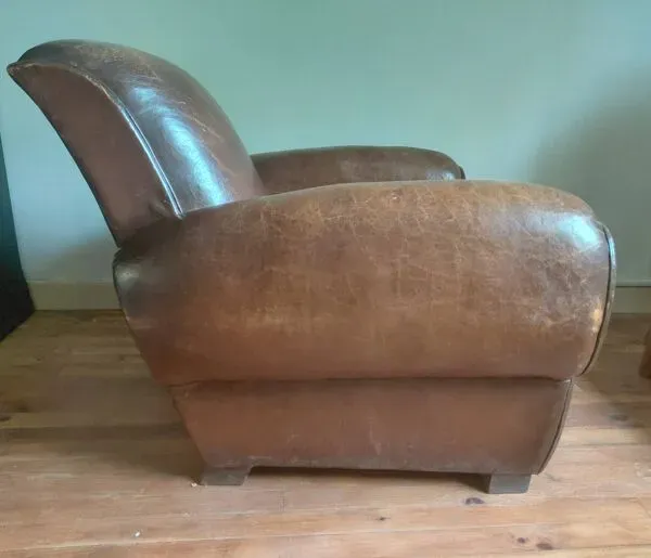 Illustration numéro 5 du produit Fauteuil club,  cuir patiné