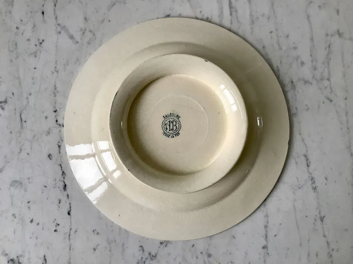 Illustration numéro 5 du produit Plat de service Terre de Fer modèle ''Saussure