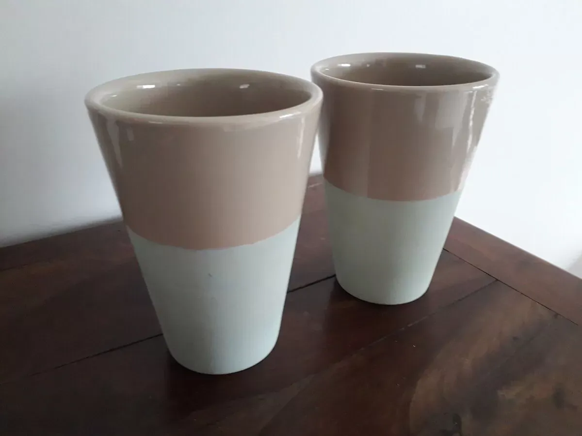 Illustration numéro 5 du produit Paire de vases