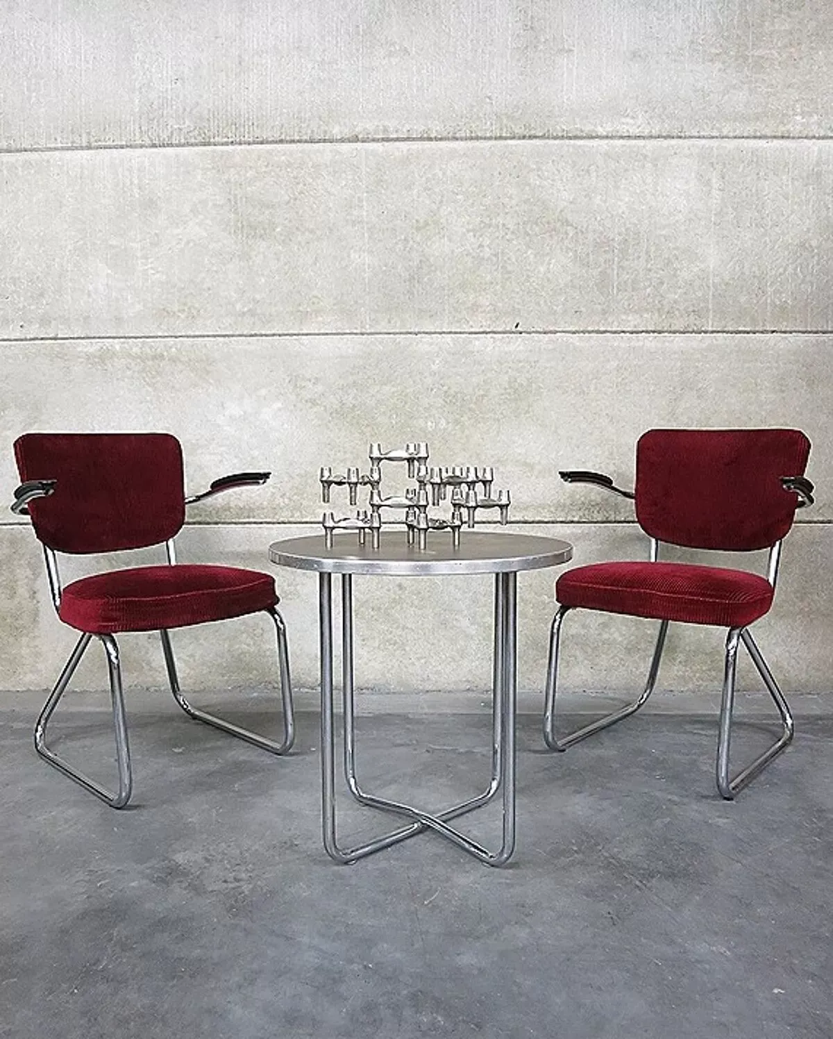 Illustration numéro 5 du produit Industrial Chair