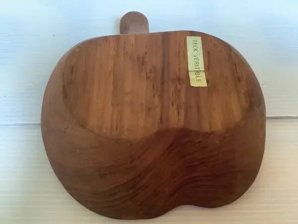 Illustration numéro 5 du produit Coupelle forme de pomme en teck