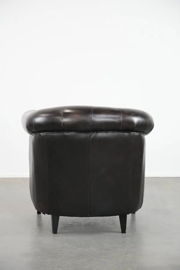 Illustration numéro 5 du produit Fauteuil club Chesterfield en cuir de vachette noir de style anglais