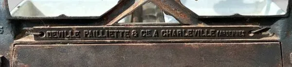 Illustration numéro 5 du produit Vestiaire en fonte faux bambou par Deville Pailliette, 1900