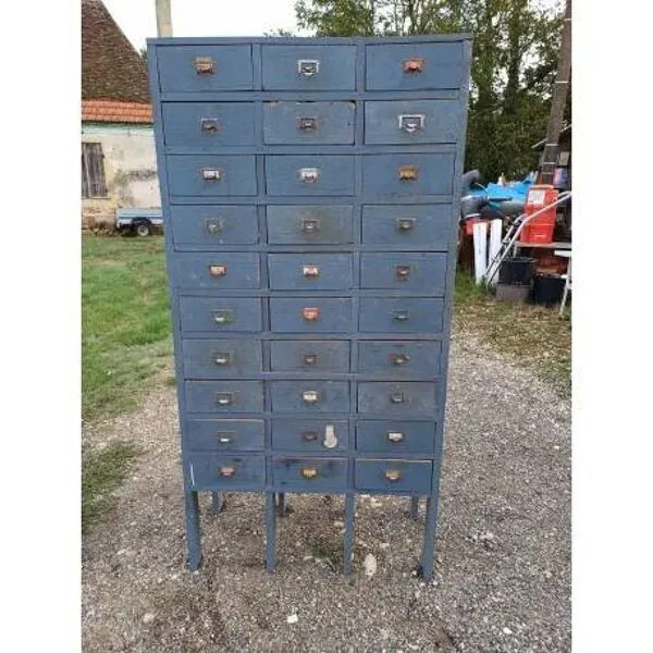 Illustration numéro 5 du produit Meuble industriel bois 30 tiroirs