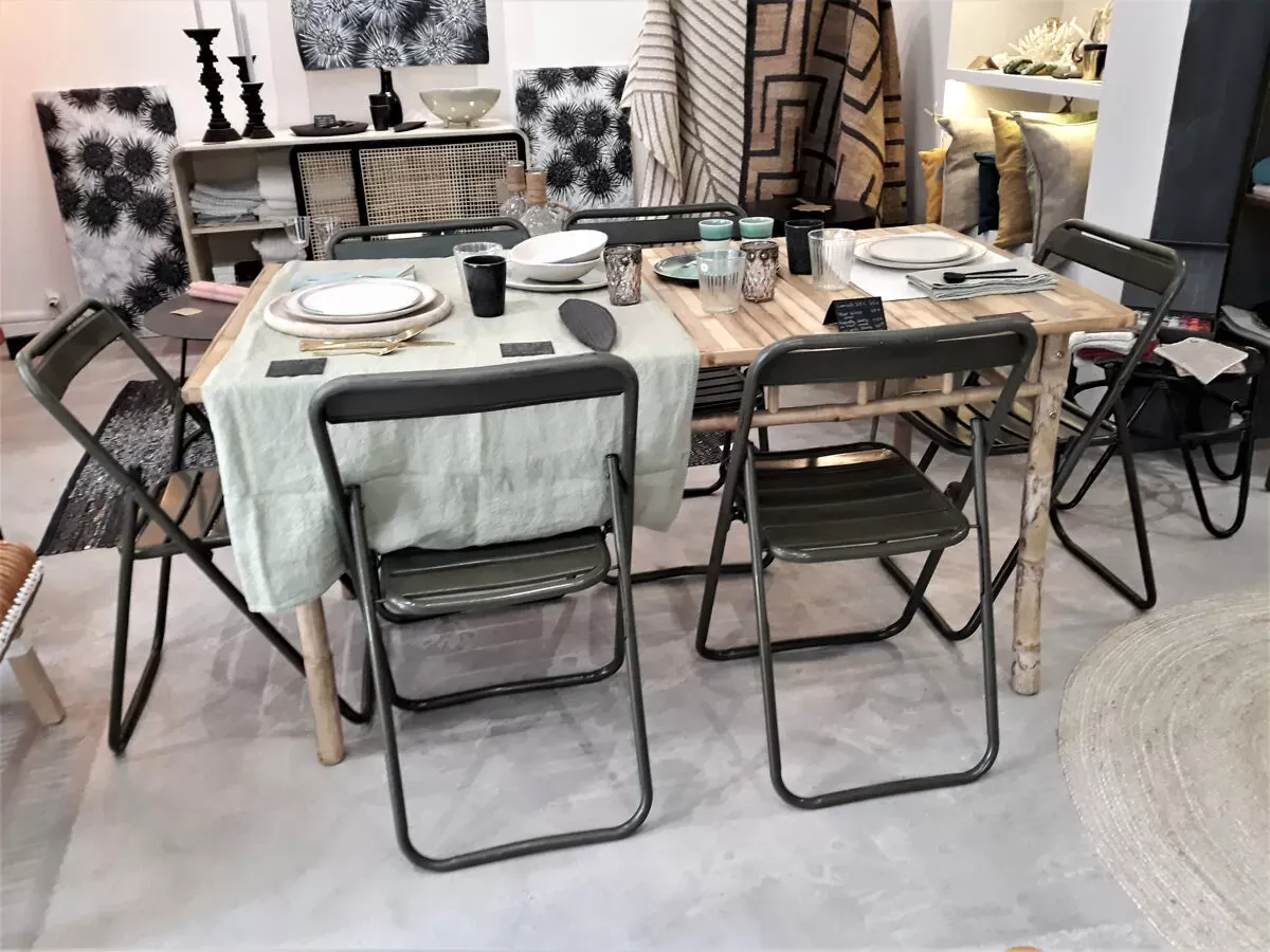 Illustration numéro 5 du produit Série de 6 chaises métal armée vert kaki pliantes vintage