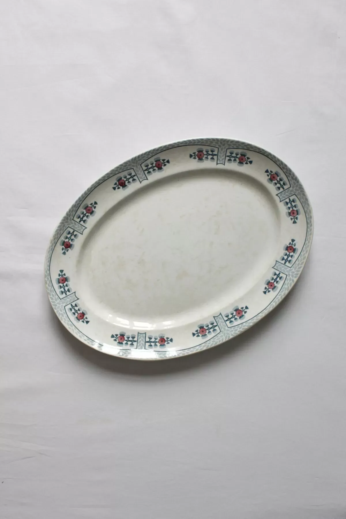 Illustration numéro 5 du produit Plat ovale en terre de fer polychrome Creil & Montereau modèle ''Tolède